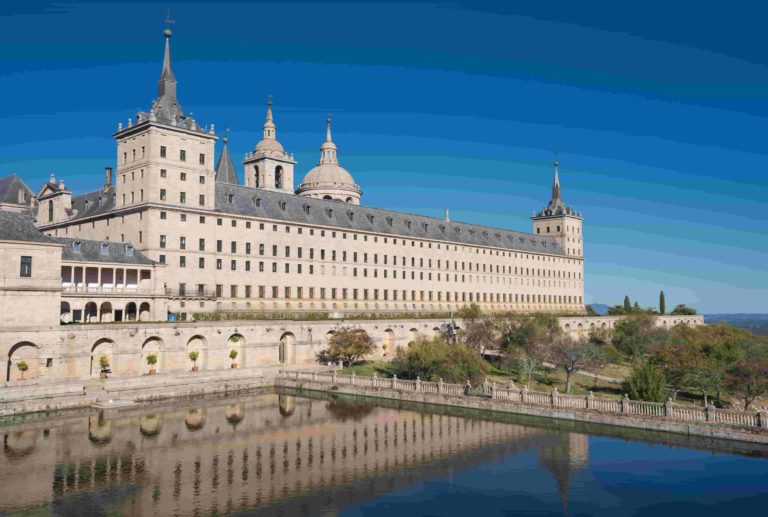 real-monasterio-san-lorenzo-escorial-madrid-espana-tour